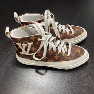 Louis Vuitton Stellar Sneaker, size 7.